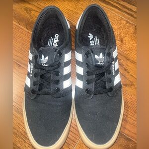 Adidas, Black, Size 9